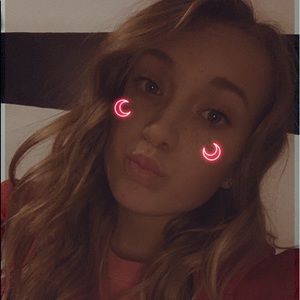 Meet your Posher, Kayla